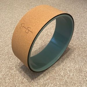Jessica Simpson Cork Yoga Wheel